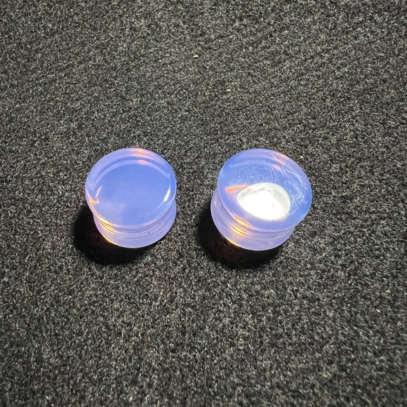 16mm (5/8) Stone Saddle Plugs - Picture 1 of 9